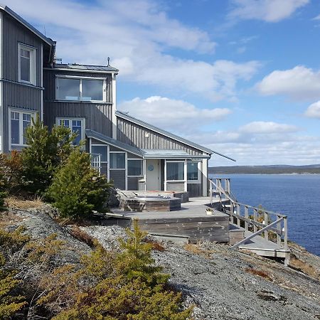 Bed and Breakfast Lotsstugan I Haernoesand Екстер'єр фото