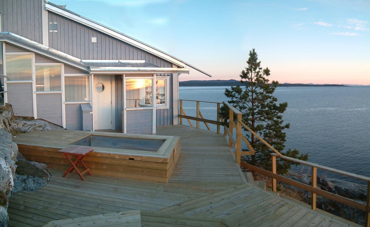 Bed and Breakfast Lotsstugan I Haernoesand Екстер'єр фото