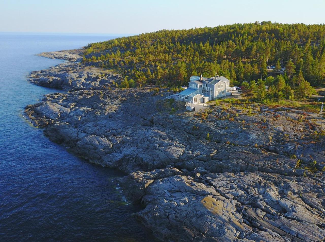 Bed and Breakfast Lotsstugan I Haernoesand Екстер'єр фото